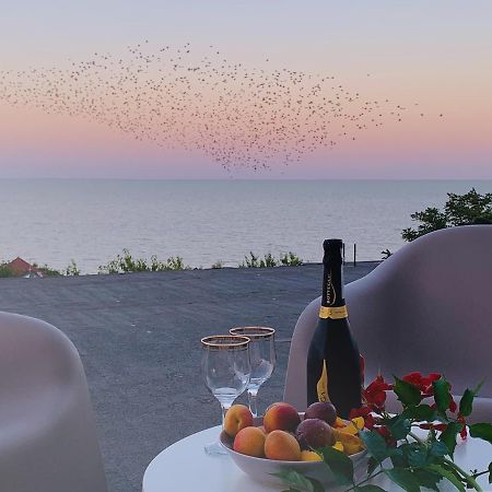 Apartament La Terrasse Sarichioi Exteriér fotografie